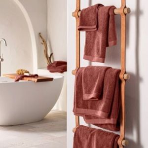 NWT 6 Pc Casaluna Core Bundle Towel Set, Bronze